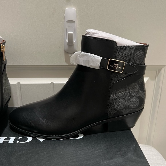 NWT coach bootie - Picture 3 of 11